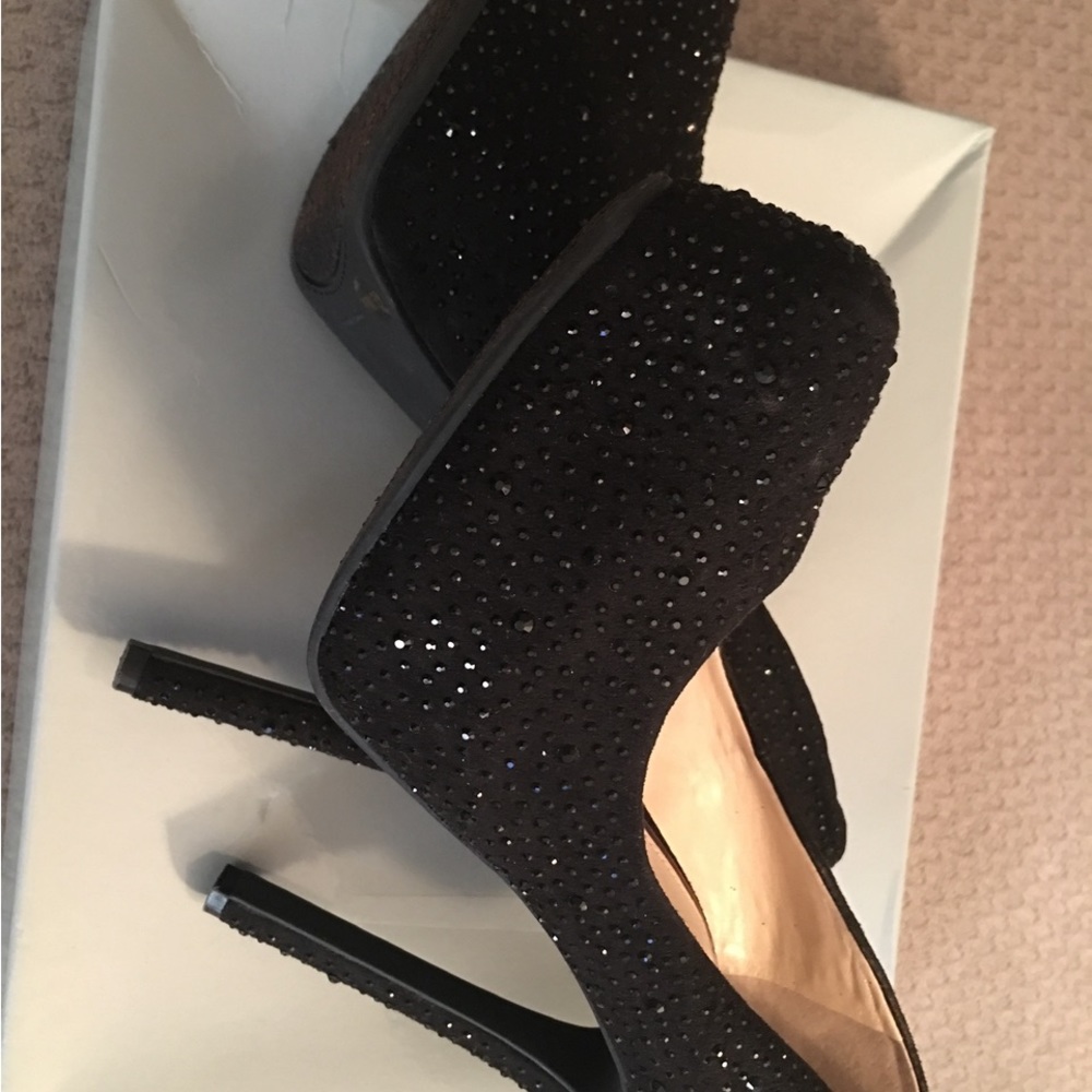 Jessica Simpson rhinestone Pumps